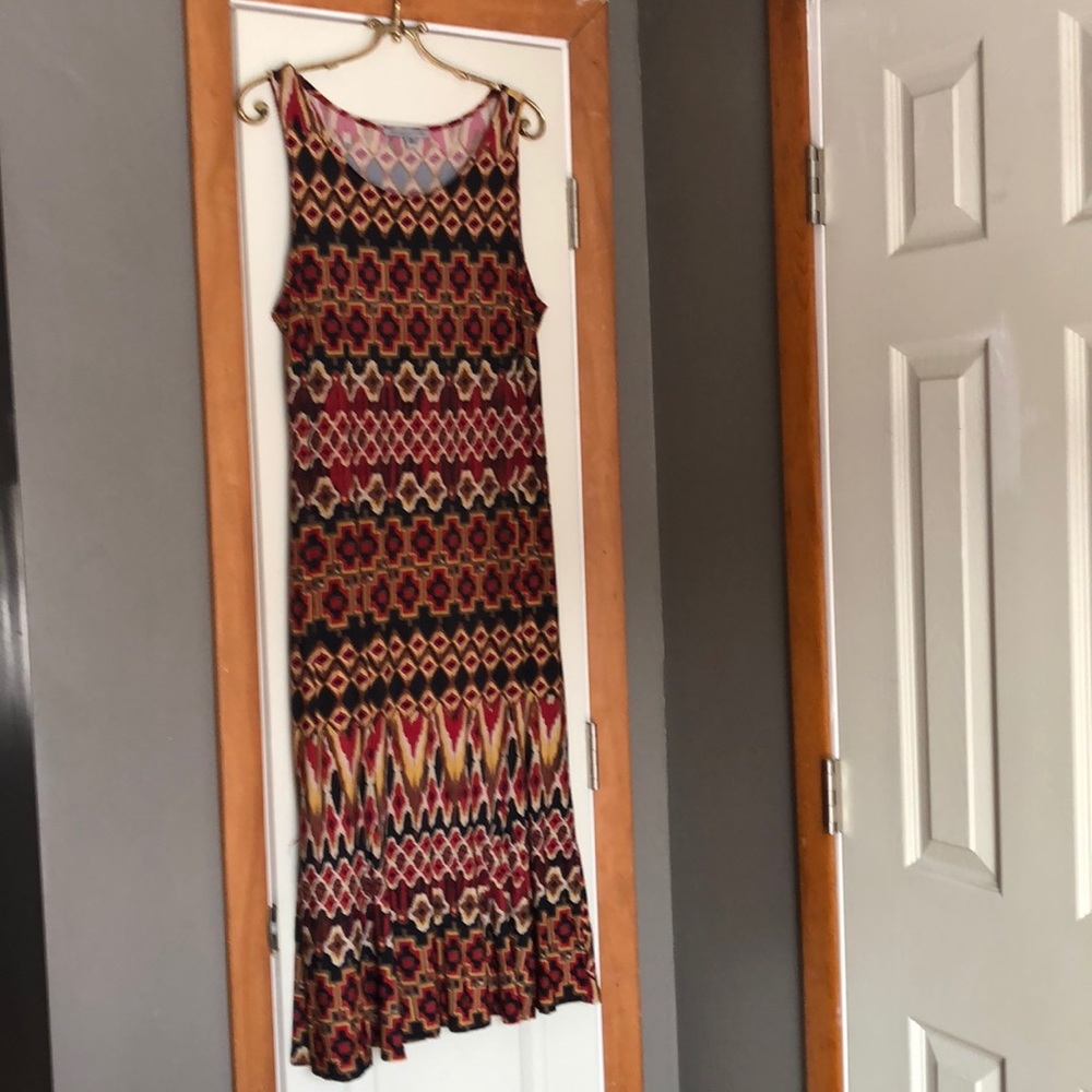 Sleeveless Dress Red, Brown, Black, Gold. Size 16.